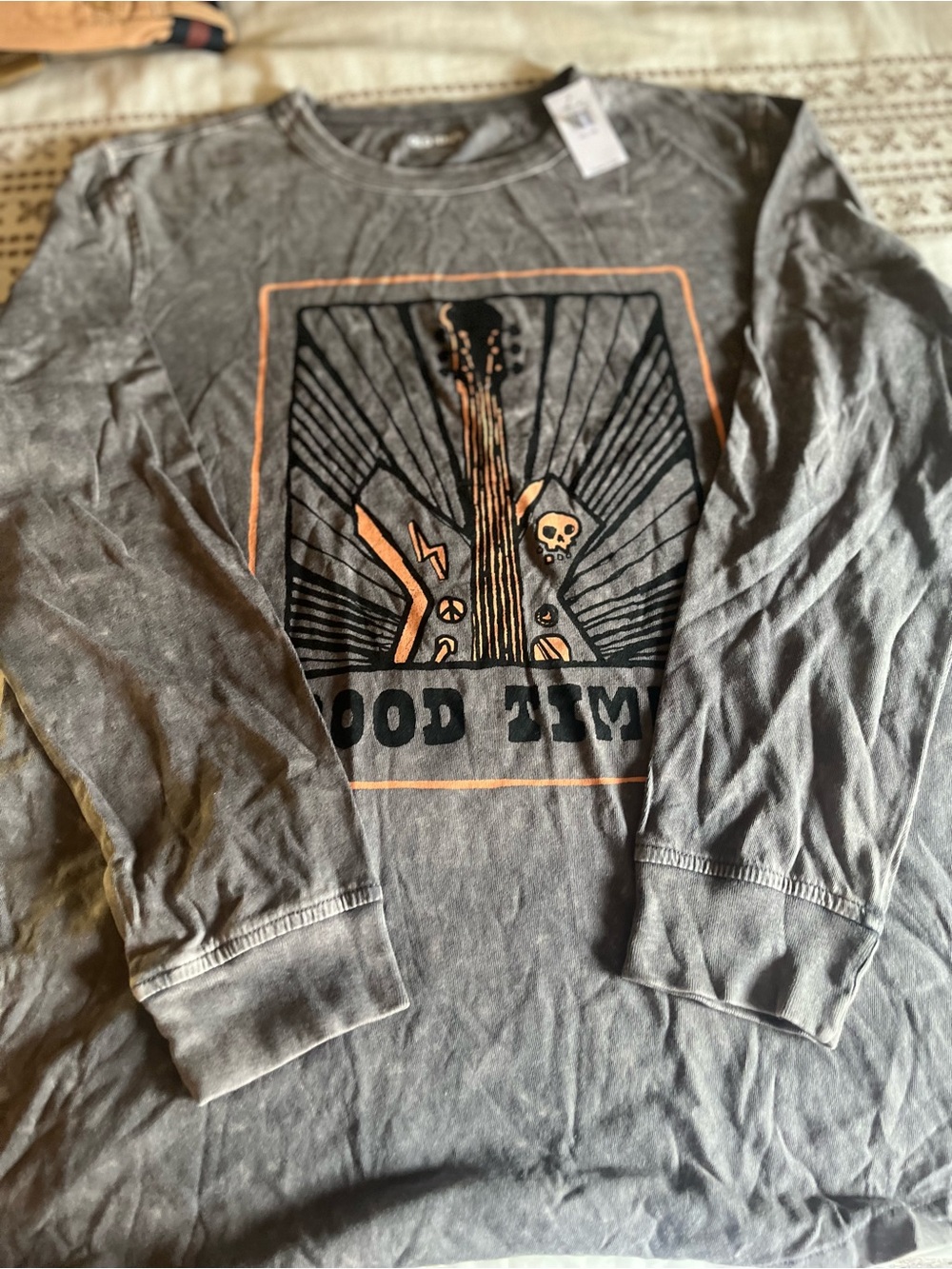 Old Navy Gray Long-Sleeve Graphic Tee with Orange Accent